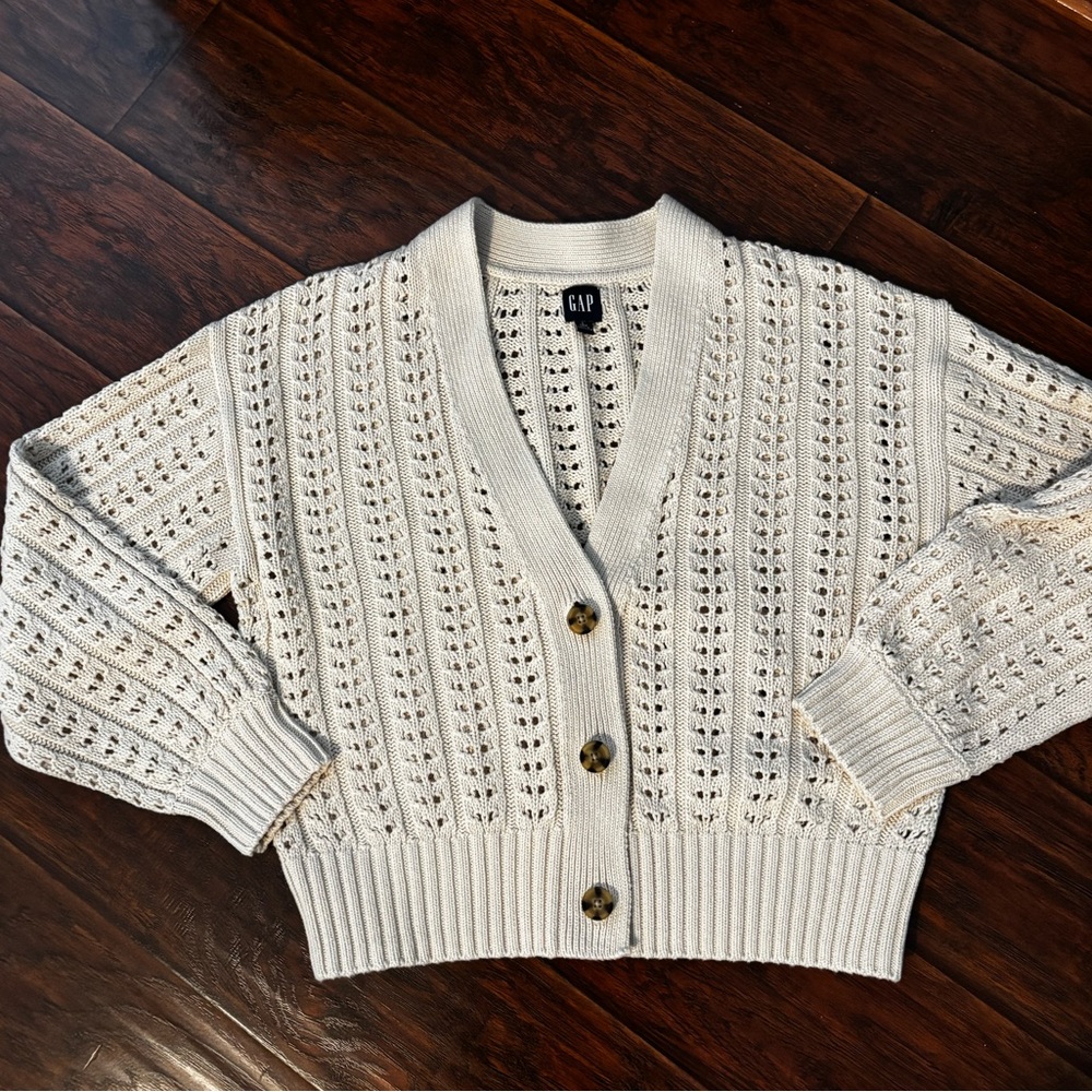 GAP Women's White Button-Up Cardigan